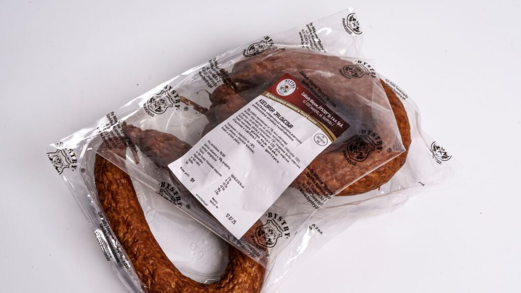 bystry-sklepy-miesne-kielbasa-jalowcowa-smak-z-jalowca