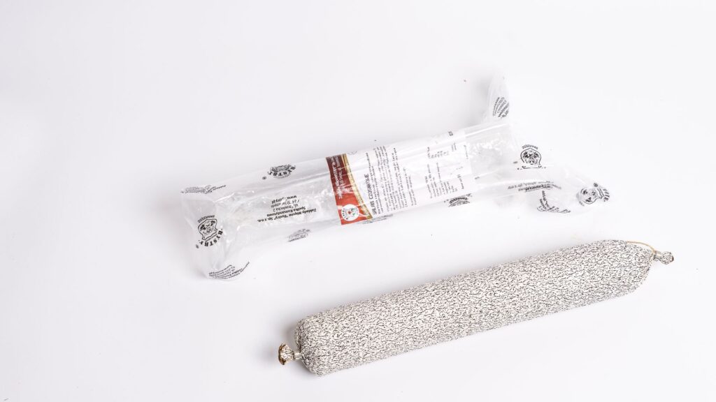 bystry-sklepy-miesne-salami-czosnkowe-dojrzewajace-aromatyczne