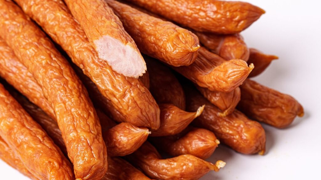 bystry-zaklady-miesne-kielbasy-kabanosy-z-indykiem-delikatesy-mieso