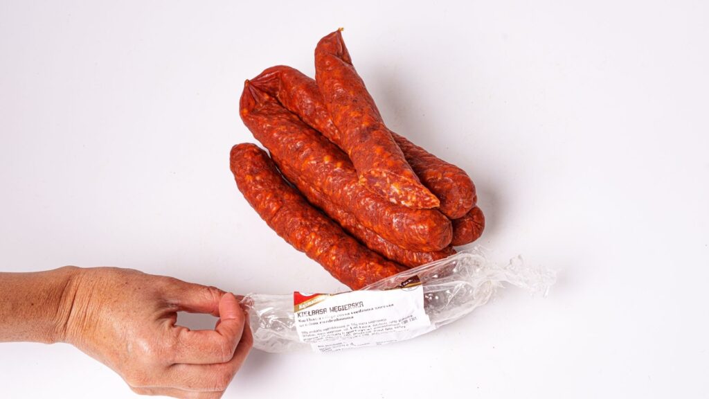 bystry-zaklady-miesne-kielbasy-kielbasa-wegierska-delikatesy-mieso